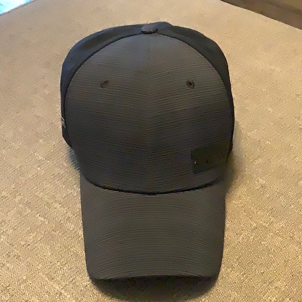 Under armor golf hat
